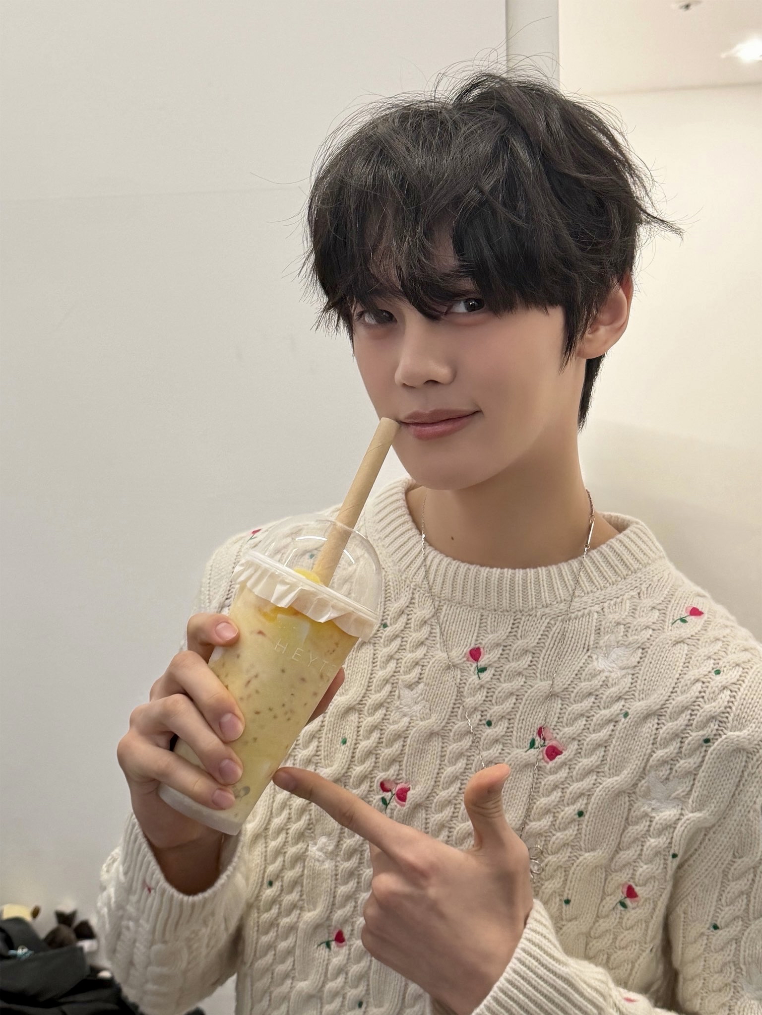 Latest photo of Kim Gyuvin (ZEROBASEONE)