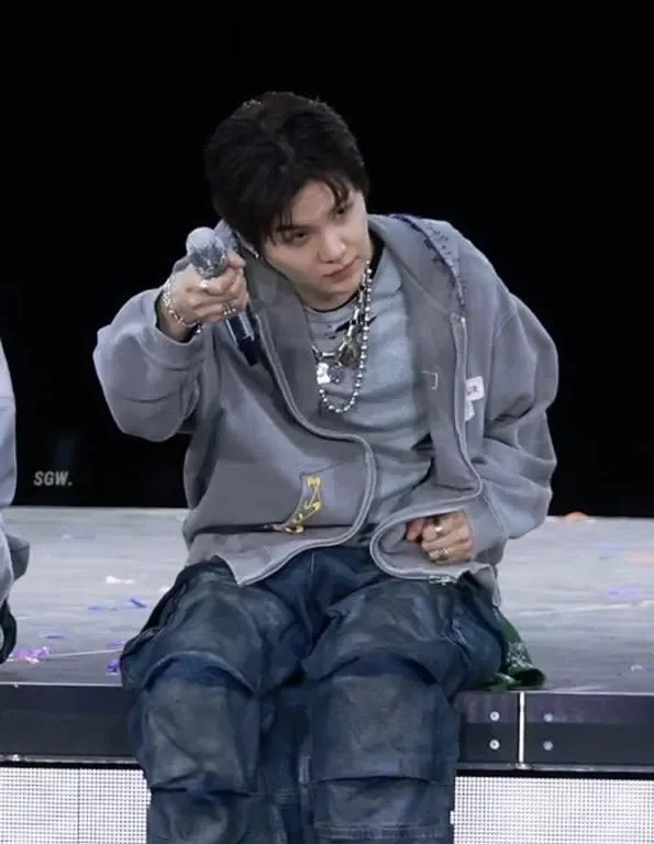 SUGA (BTS)の最近の活動写真