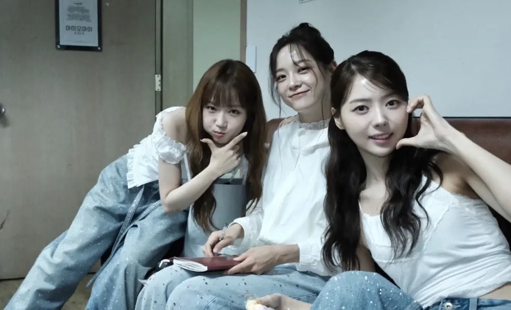 Behind-the-scenes cut of I.O.I