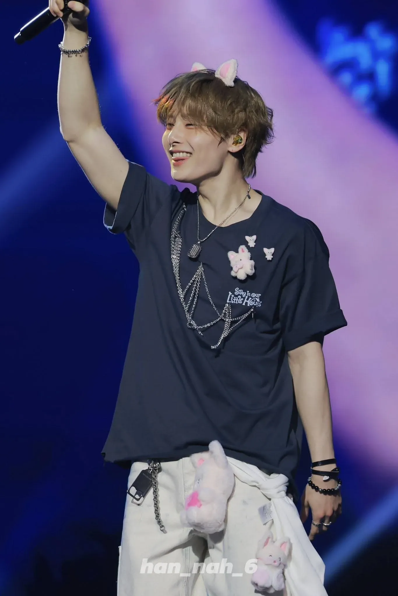 Behind-the-scenes cut of I.N (Stray Kids)