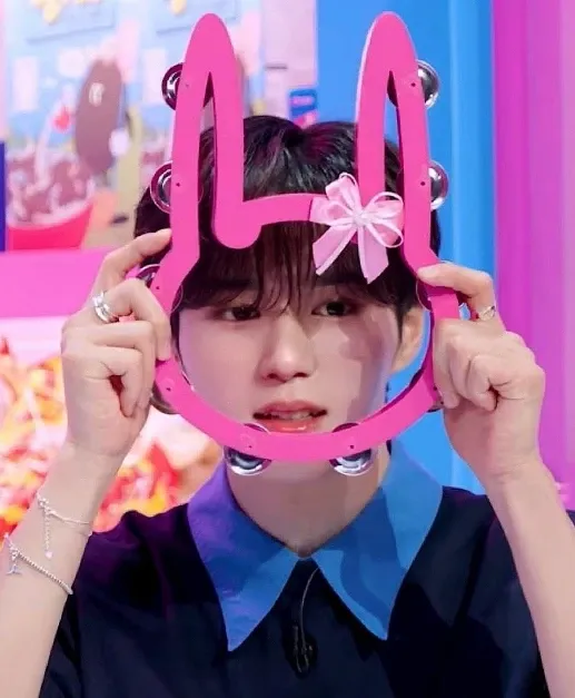 Behind-the-scenes cut of Kim Junseo (ALPHA DRIVE ONE)