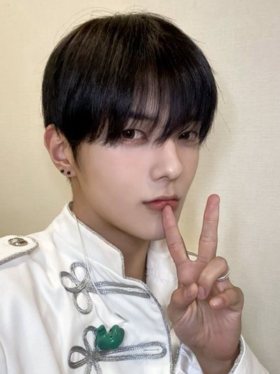 Latest photo of Leejeong (WHIB)