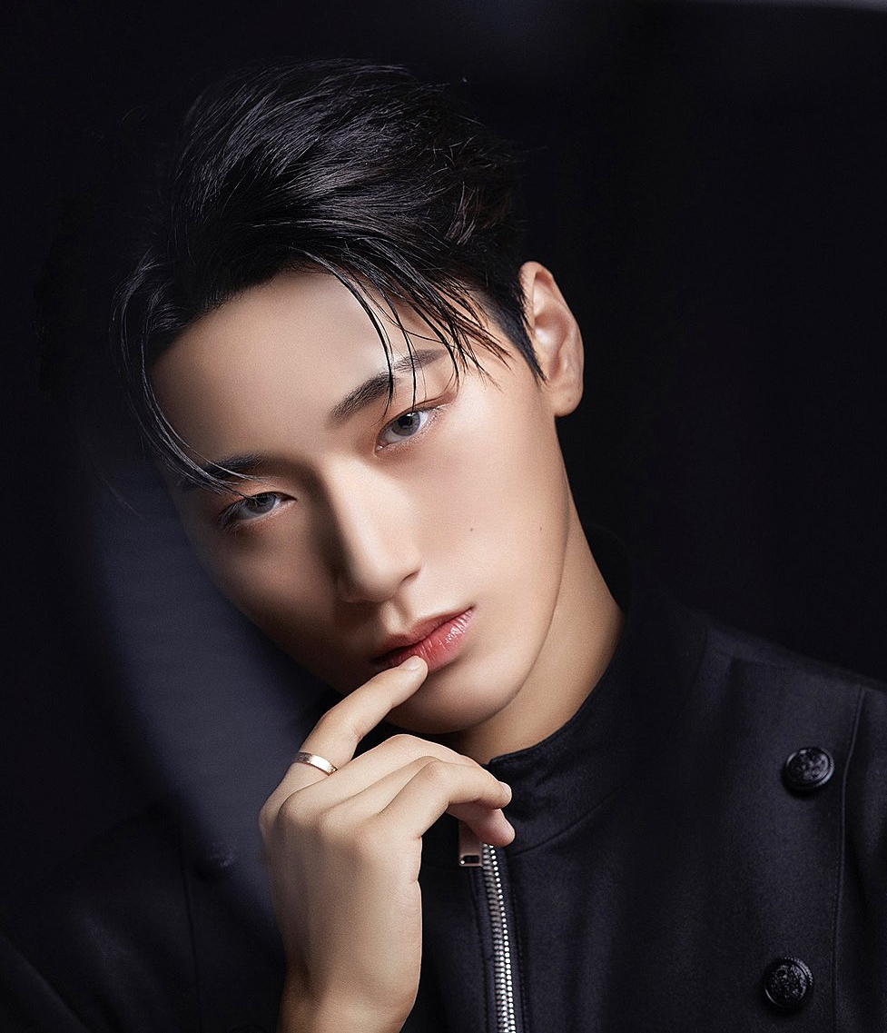 A moment captured by San (ATEEZ)'s fan