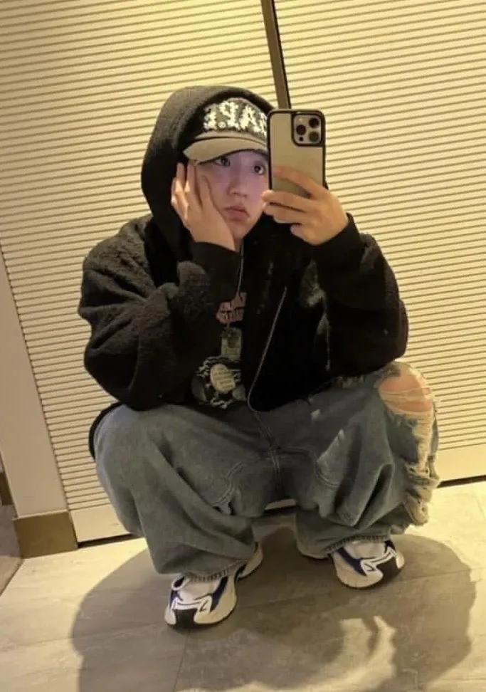 Latest photo of HAN (Stray Kids)