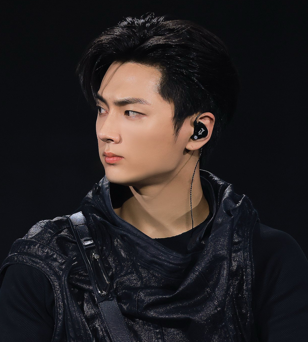 제이 (ENHYPEN)의 비하인드 컷