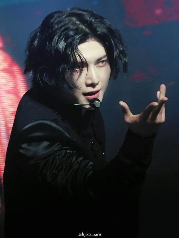 Recent activity shot of Yeosang (ATEEZ)