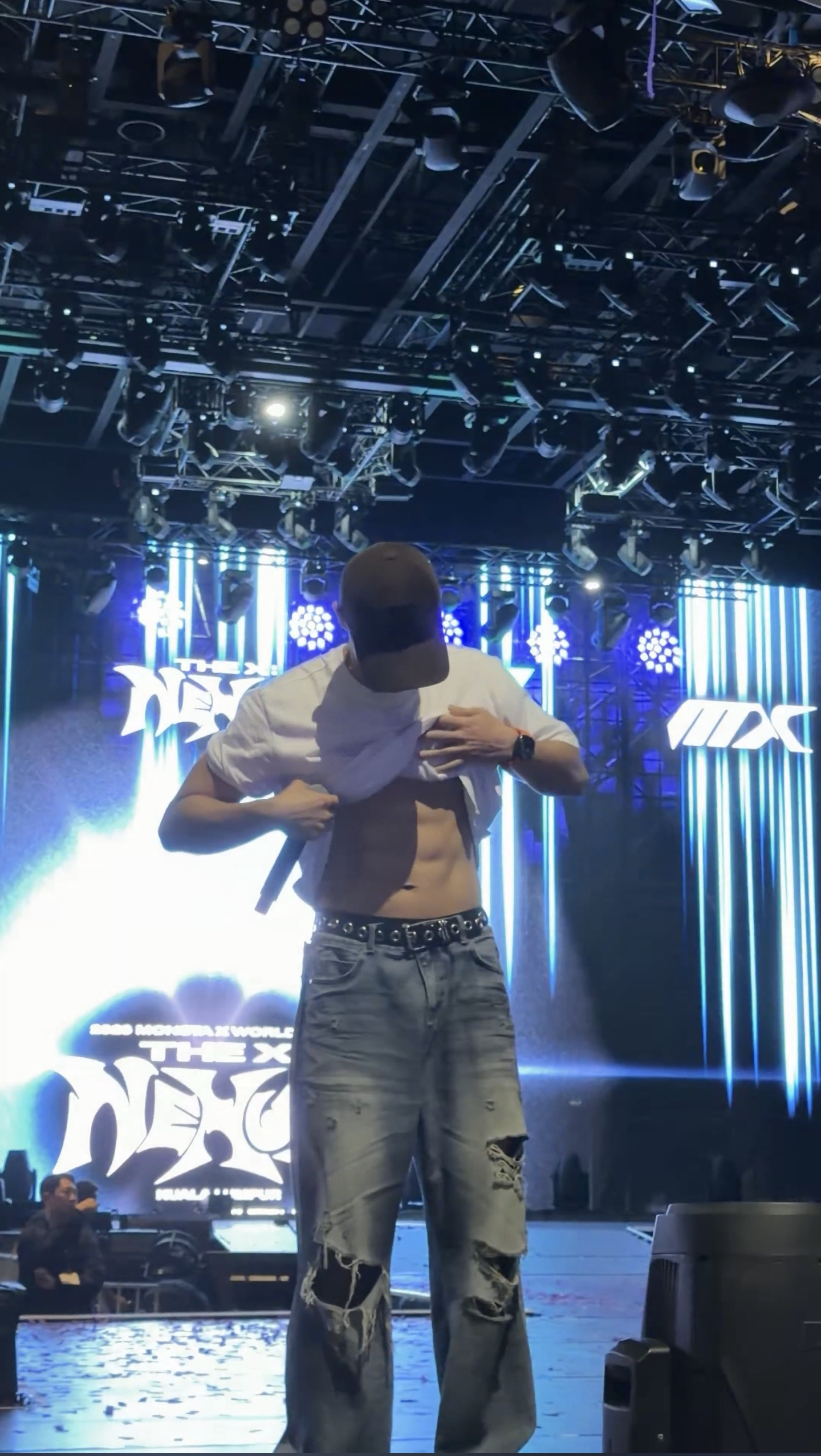 Today's hottest K-pop community feed