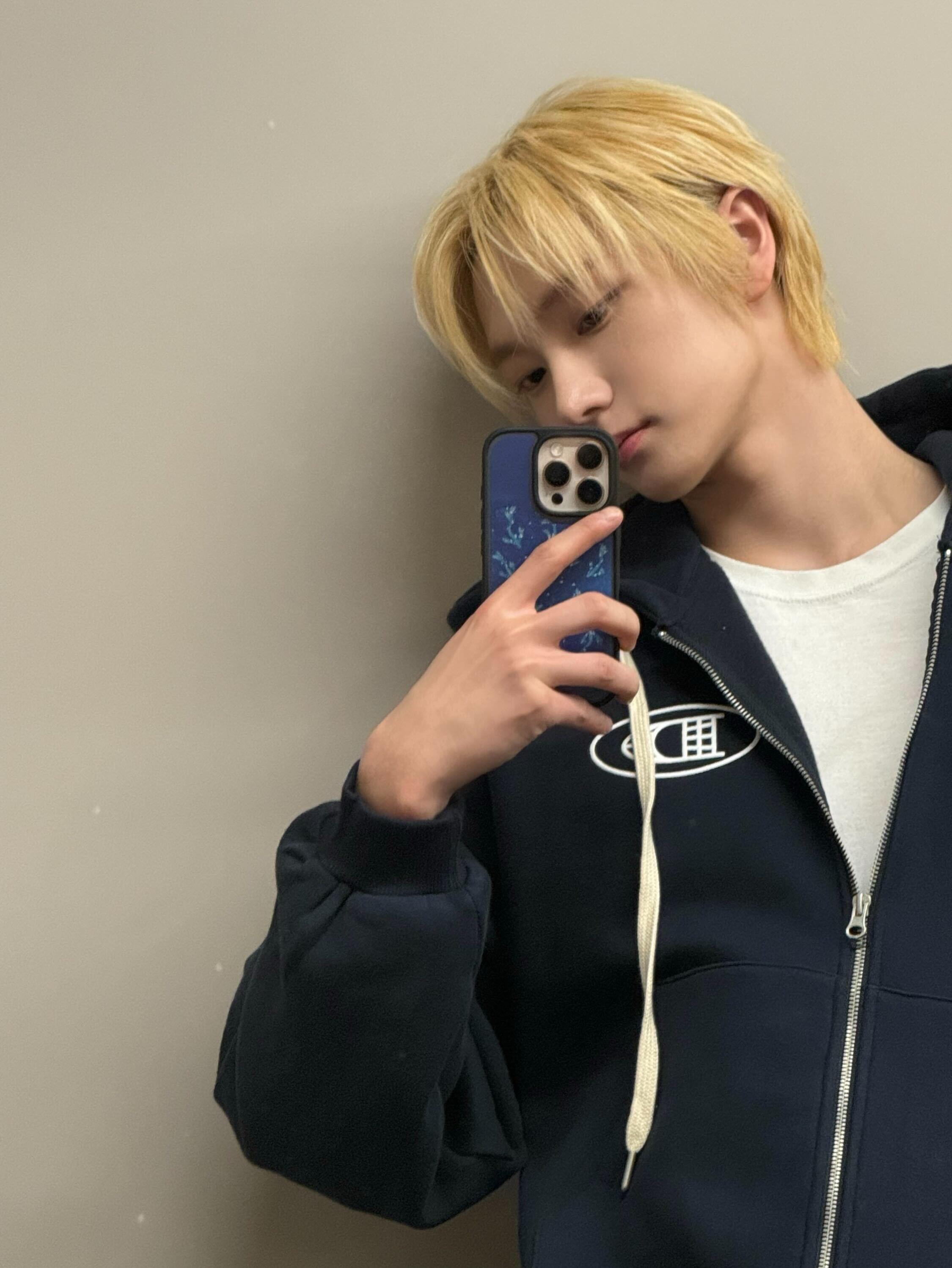 Behind-the-scenes cut of Sungho (BOYNEXTDOOR)