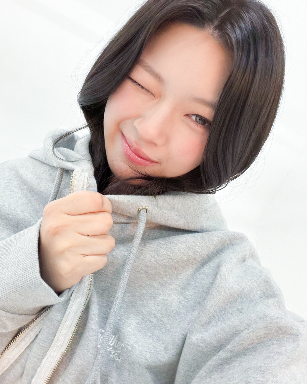 A moment captured by Jeongyeon (TWICE)'s fan