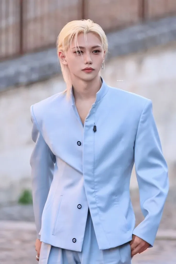 Latest photo of Felix (Stray Kids)