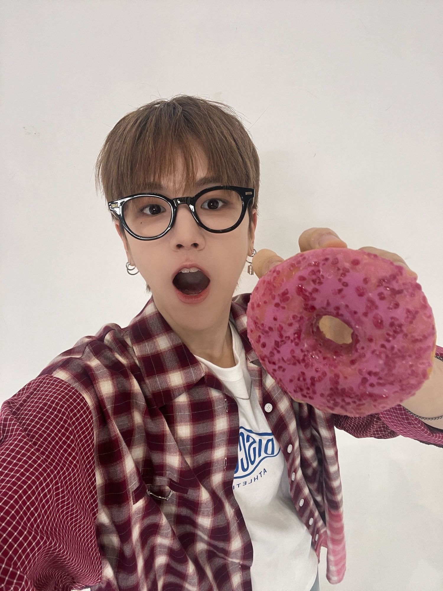 Behind-the-scenes cut of BOYNEXTDOOR