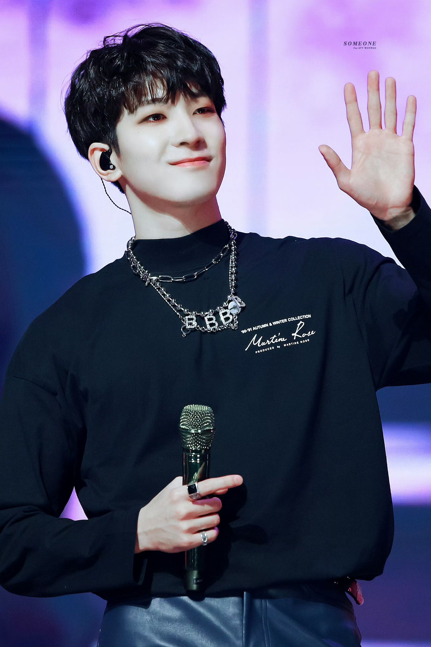 A moment captured by Wonwoo (SEVENTEEN)'s fan