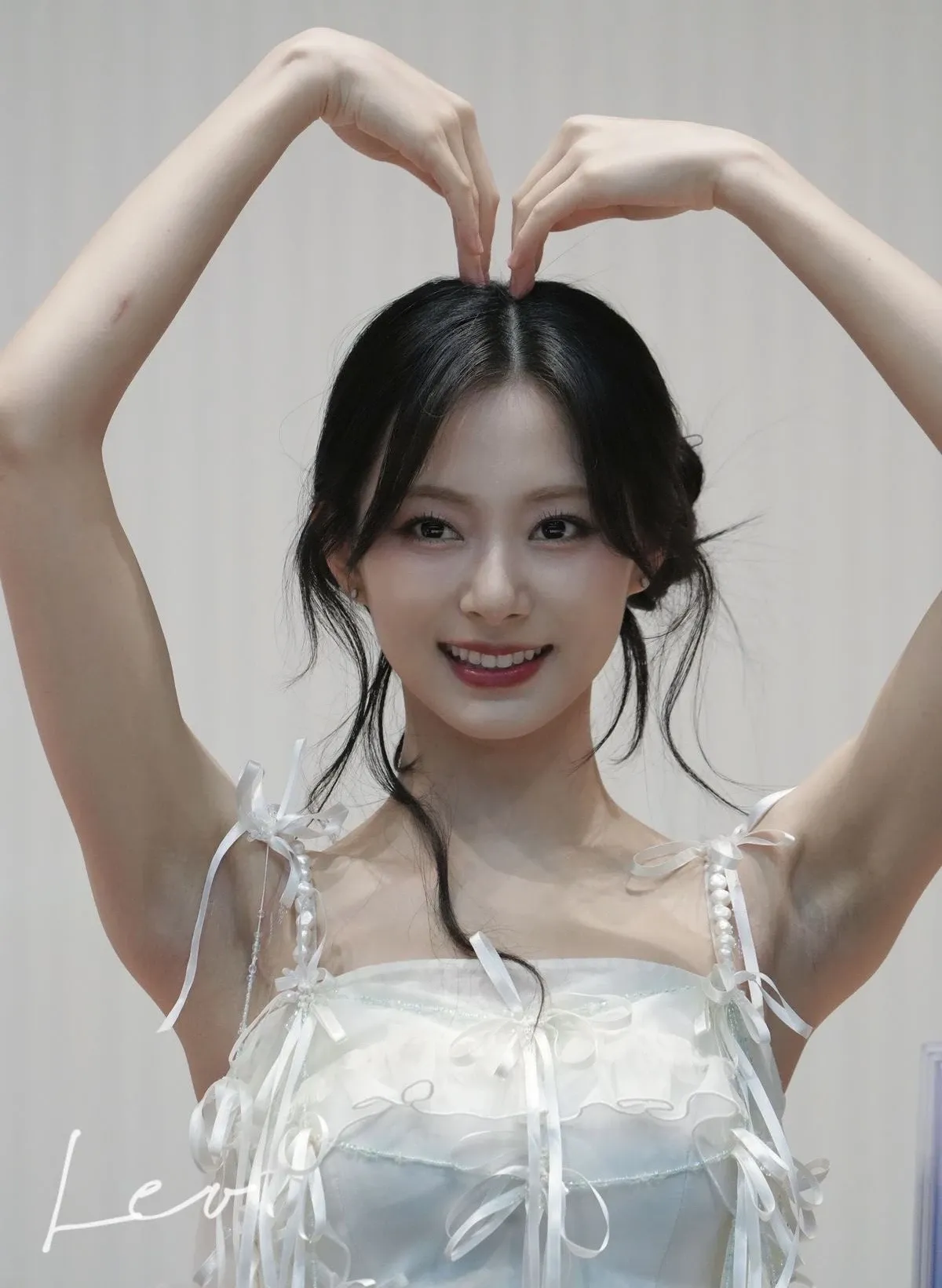 A moment captured by Tzuyu (TWICE)'s fan