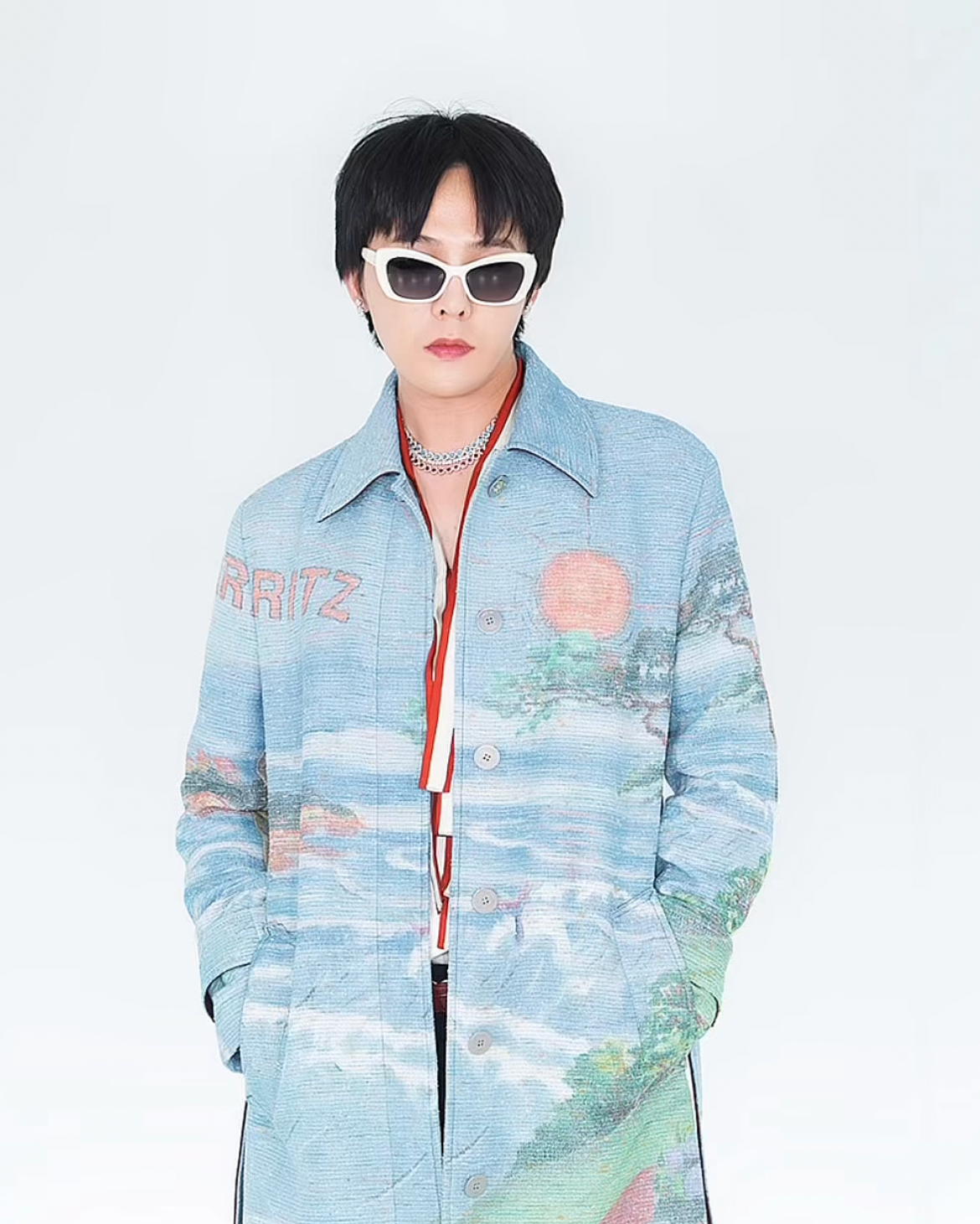 Recent activity shot of G-DRAGON (BIGBANG)