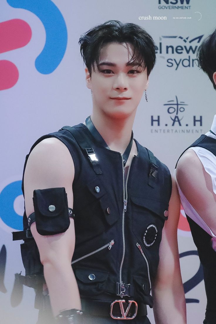 Latest photo of Moonbin (ASTRO)