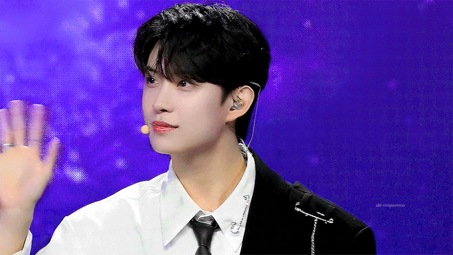 Latest photo of Kim Geonwoo (ALPHA DRIVE ONE)