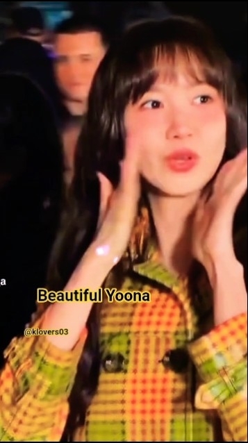 A heartfelt wallpaper shared by Yoona (Girls' Generation)'s fans