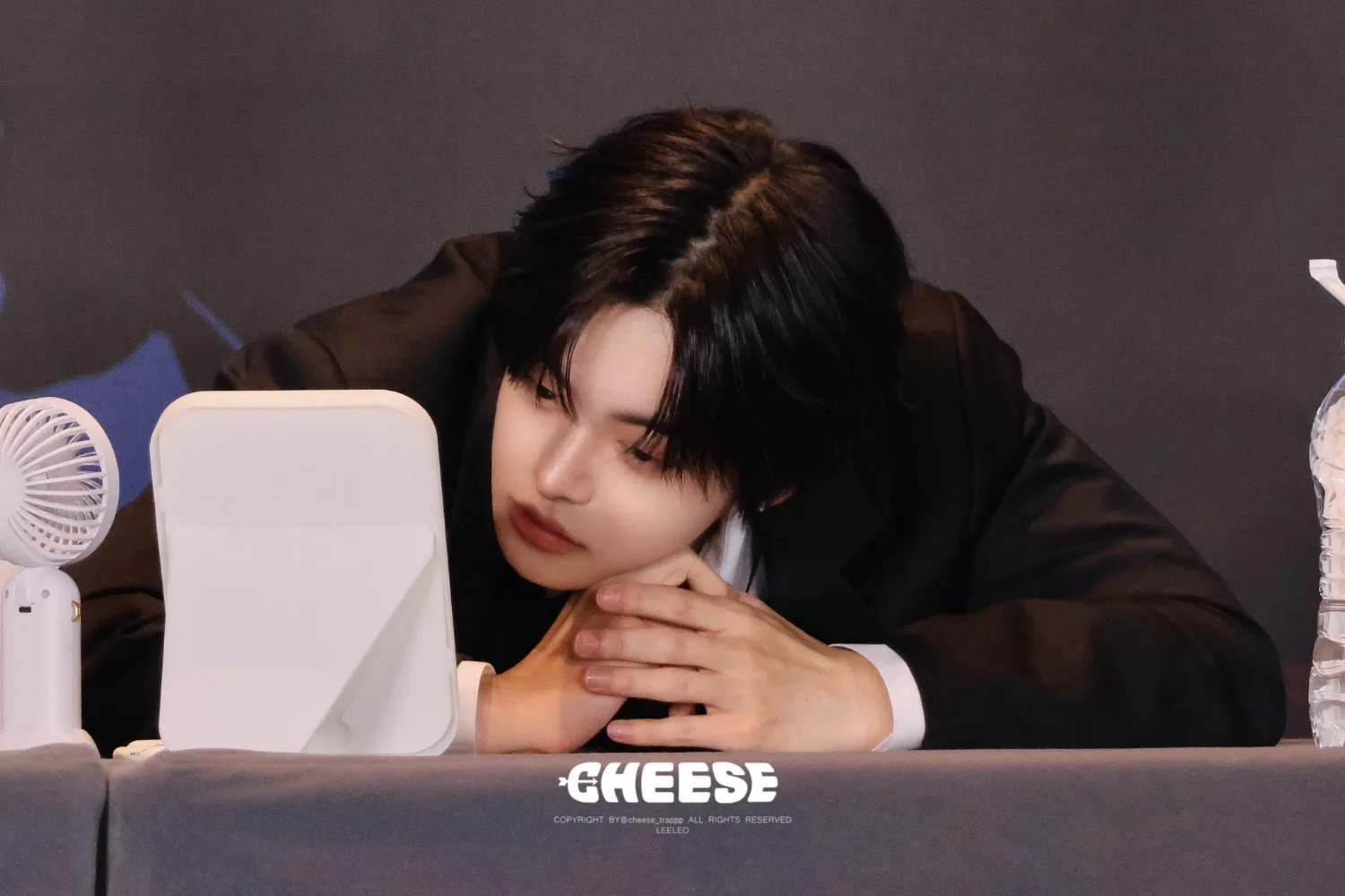 A moment captured by Lee Leo (ALPHA DRIVE ONE)'s fan