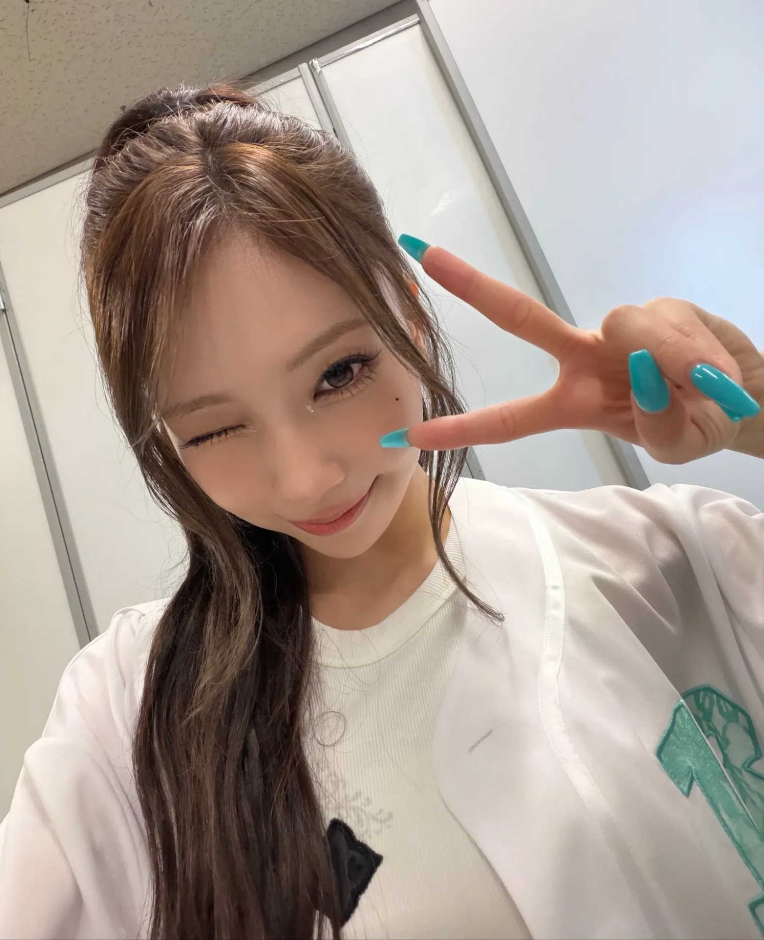 Foto terbaru Mayuka (NiziU)