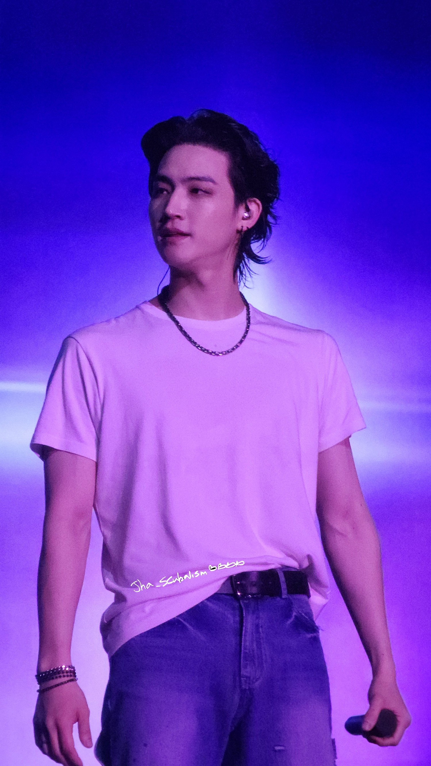 Recent activity shot of JAY B (GOT7)