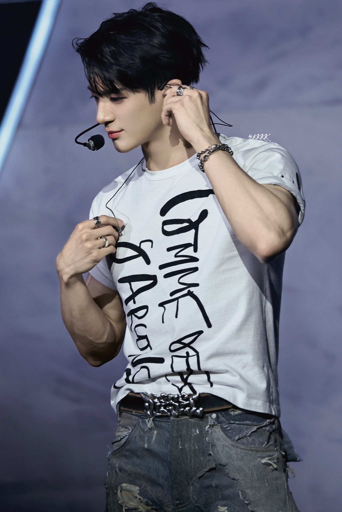 Behind-the-scenes cut of Jeno (NCT DREAM)