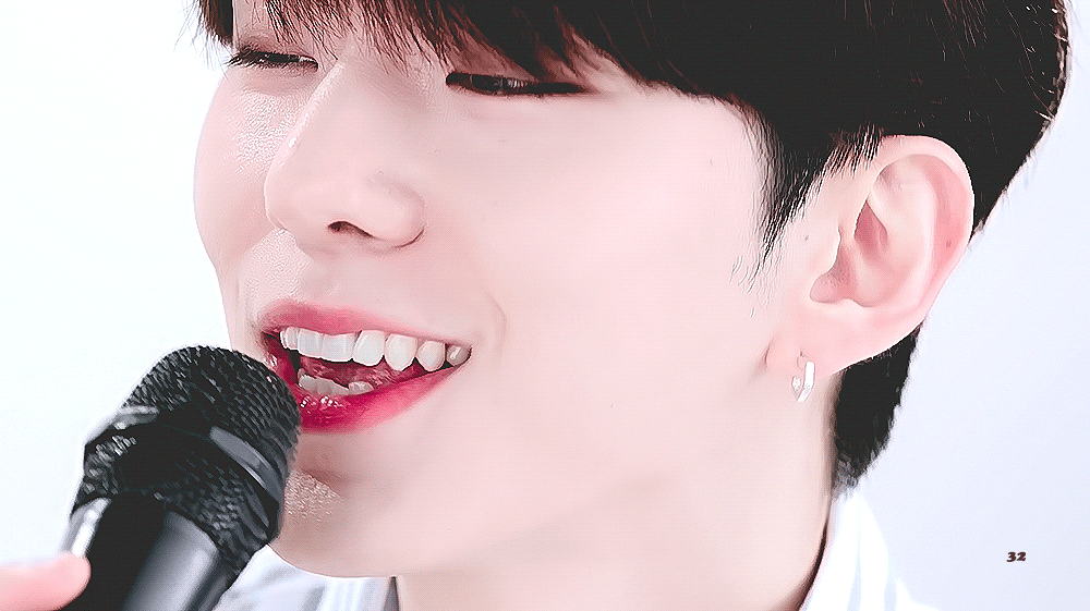 A moment captured by Kihyun (MONSTA X)'s fan