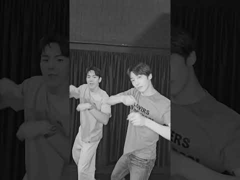 형원 (몬스타엑스)의 최신 사진