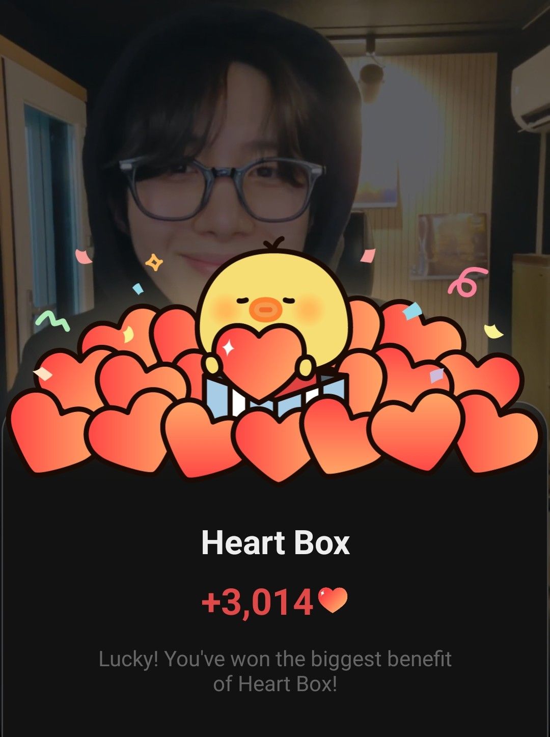 Recent activity shot of Hui (PENTAGON)