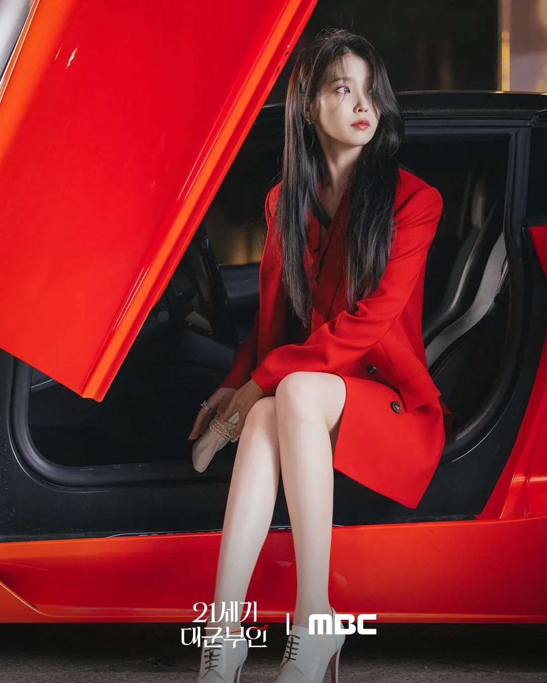 Foto aktivitas terbaru IU