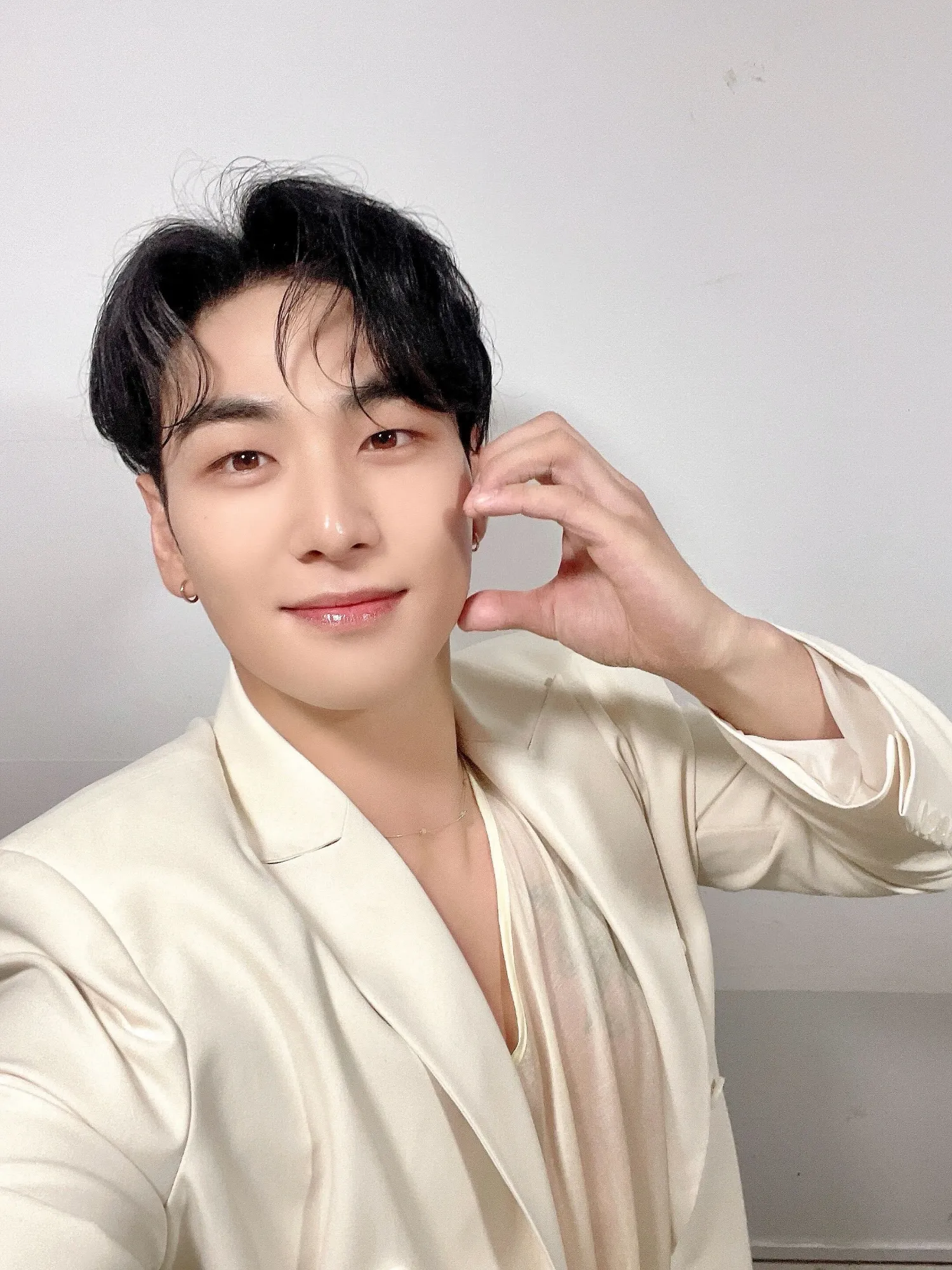 백호의 최신 사진