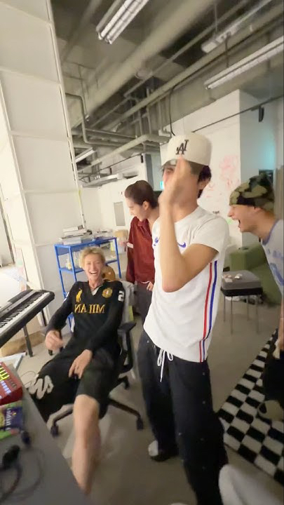 Today's most popular wallpaper in the CORTIS community