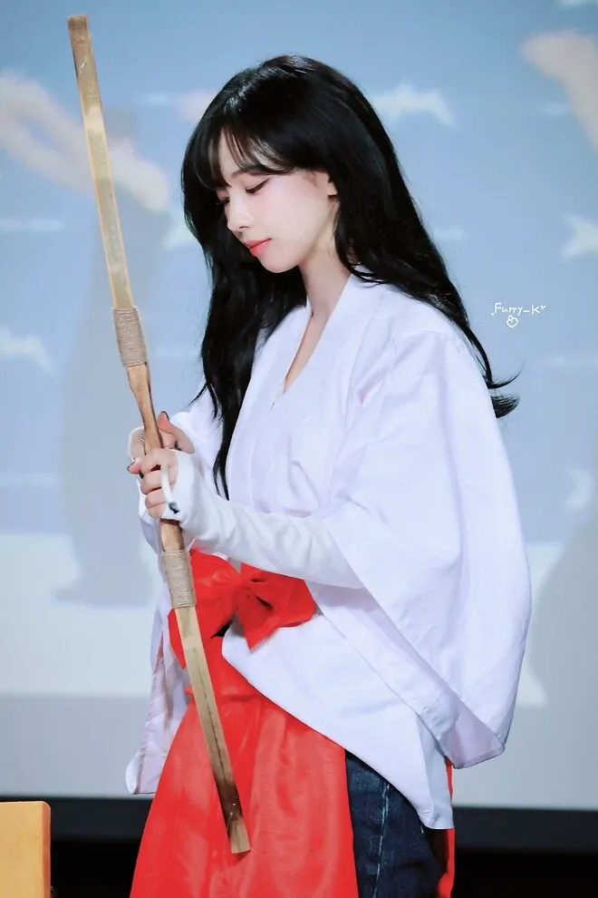 Behind-the-scenes cut of Karina (aespa)