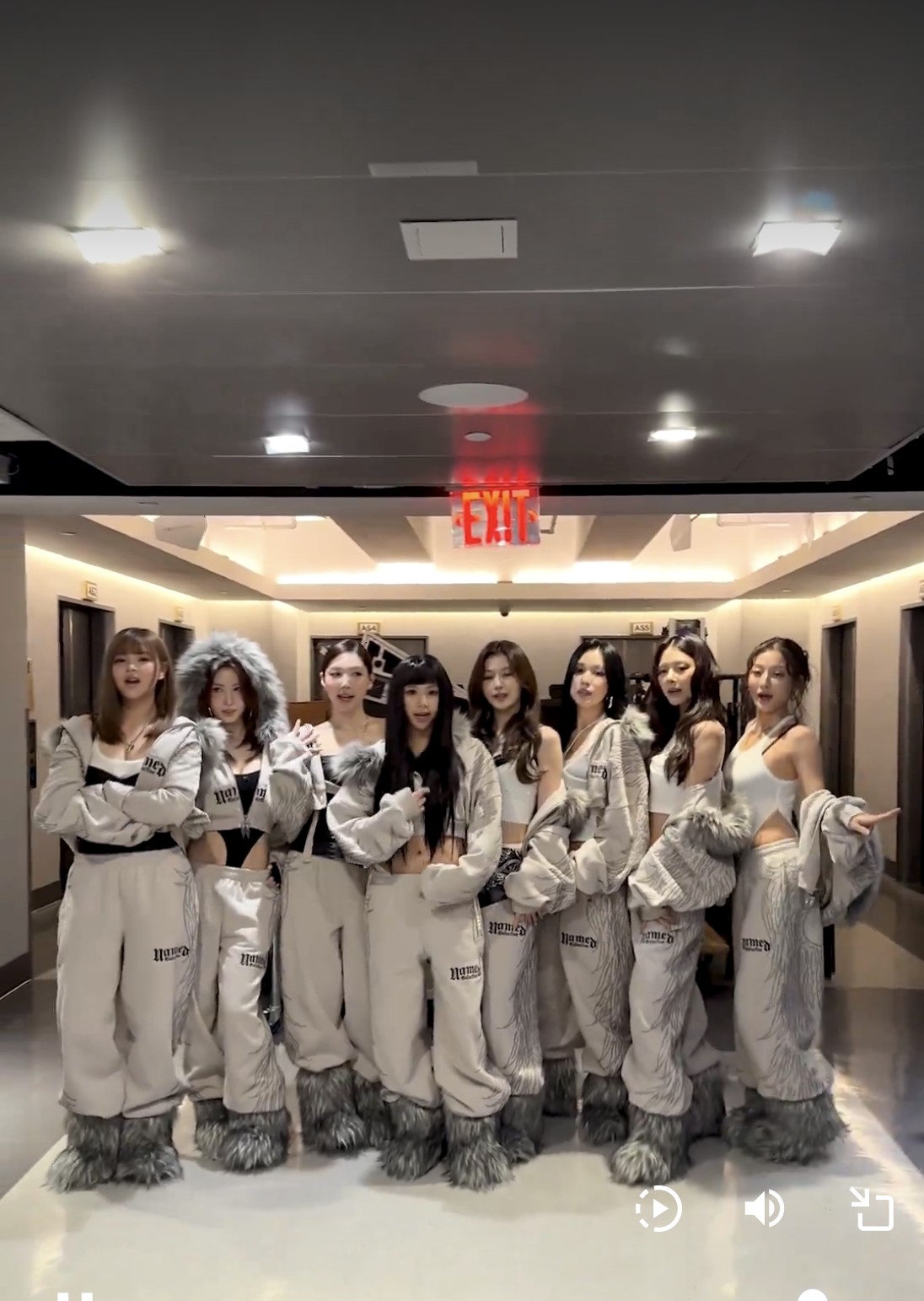 TWICE의 비하인드 컷