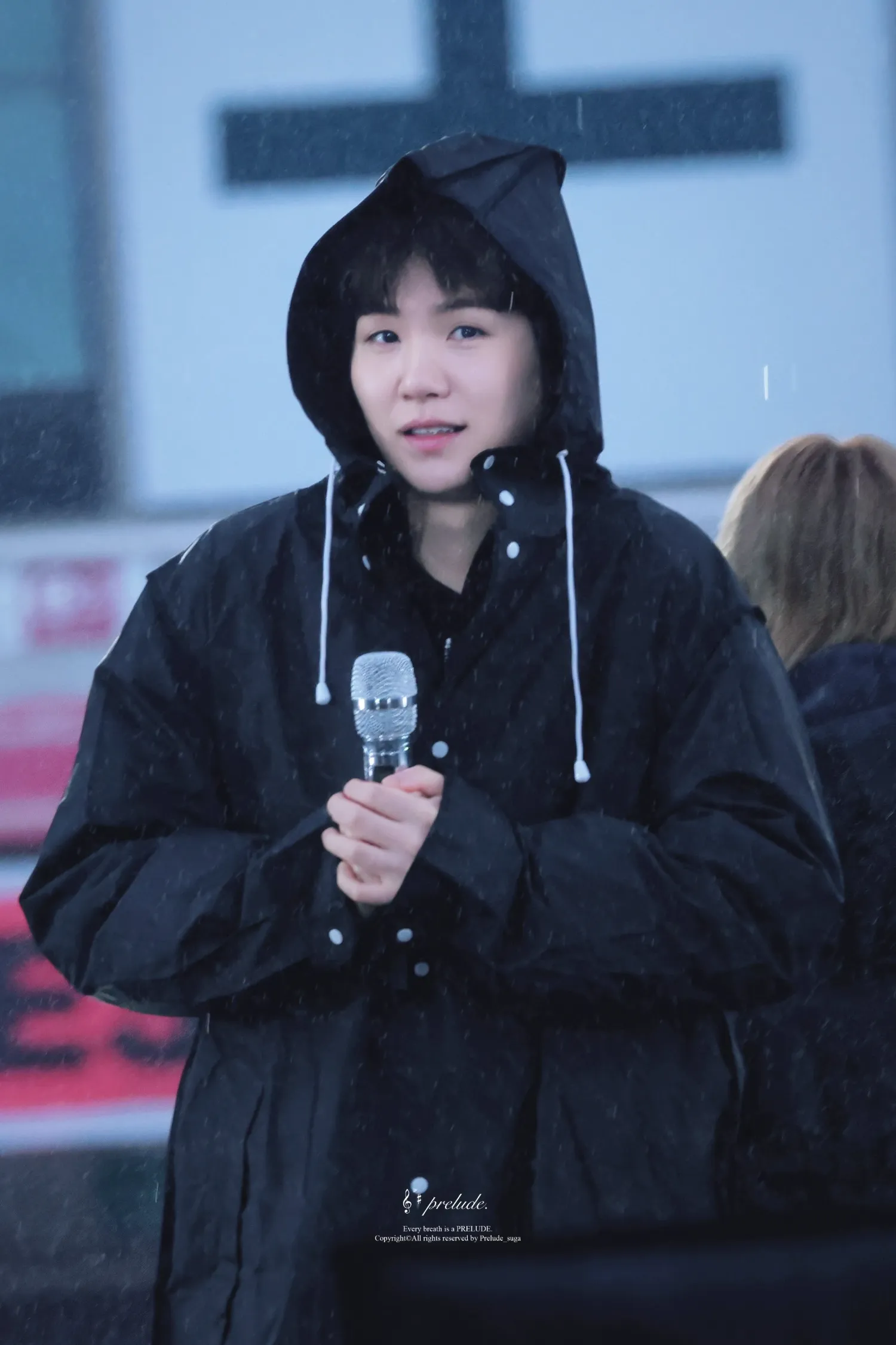 Foto aktivitas terbaru SUGA (BTS)