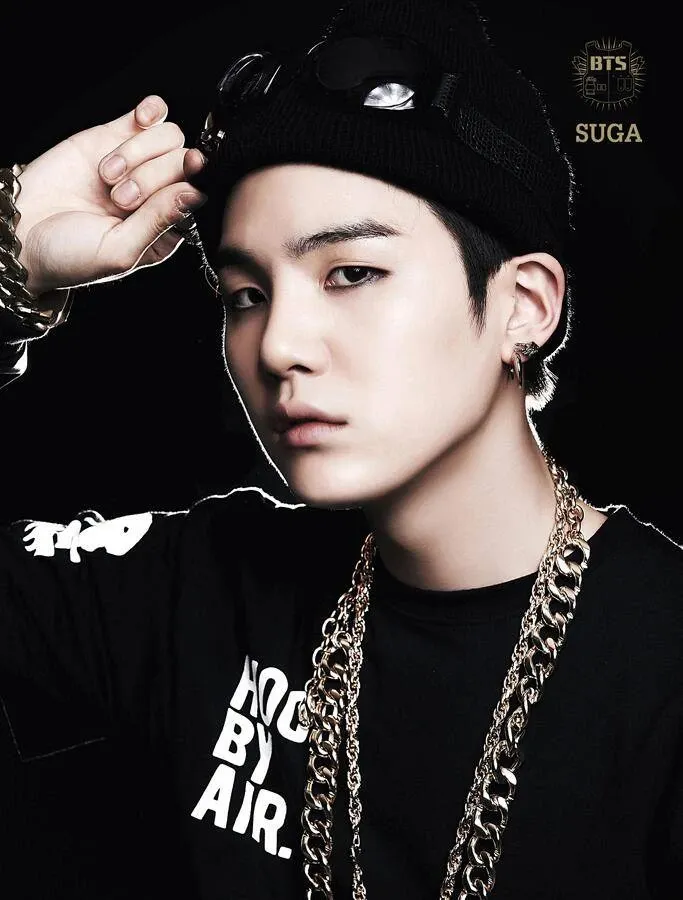Foto aktivitas terbaru SUGA (BTS)