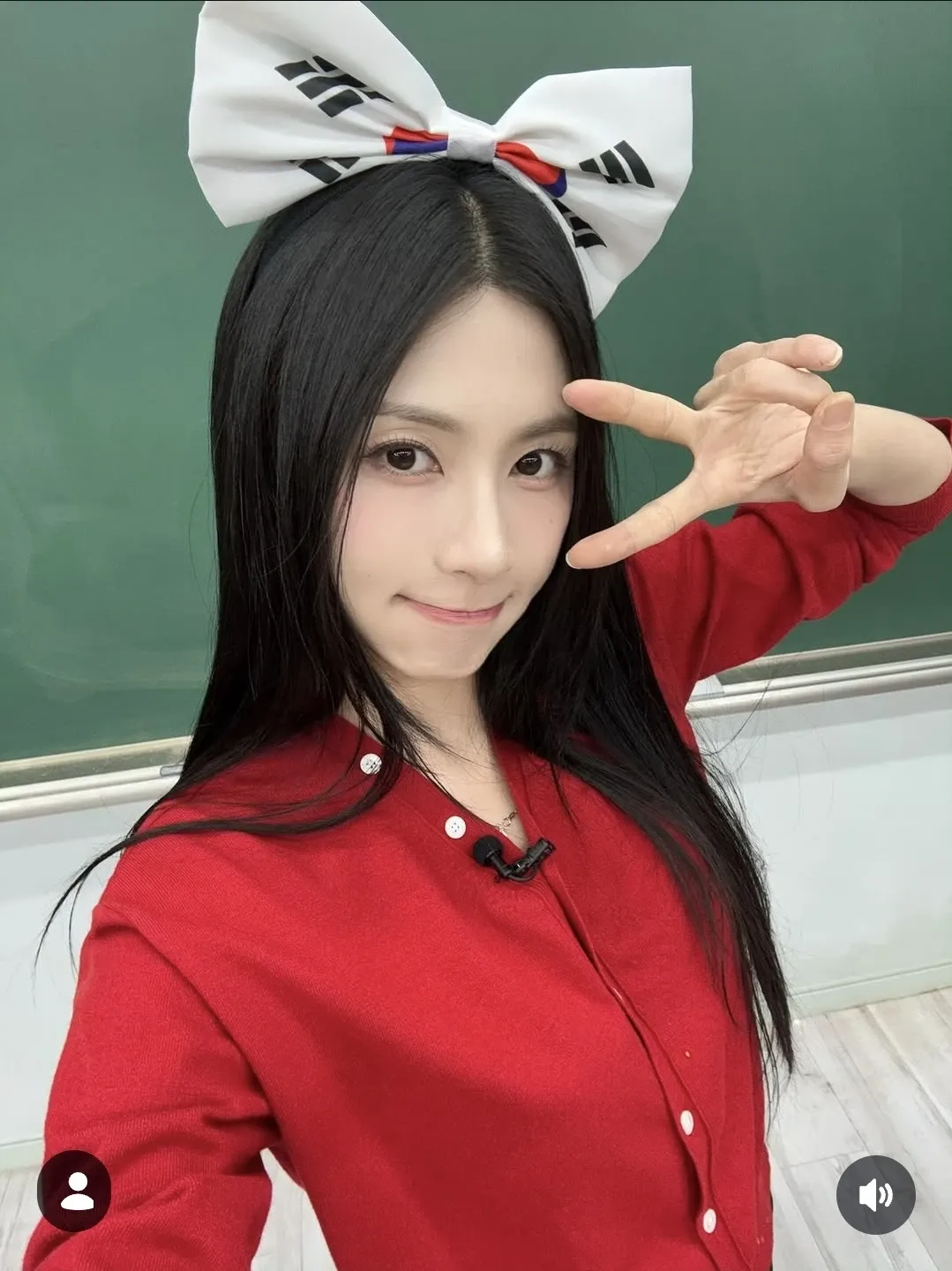 吴夏荣 (Apink)的最新照片
