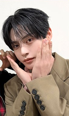 A heartfelt wallpaper shared by Kim Jiwoong (ZEROBASEONE)'s fans