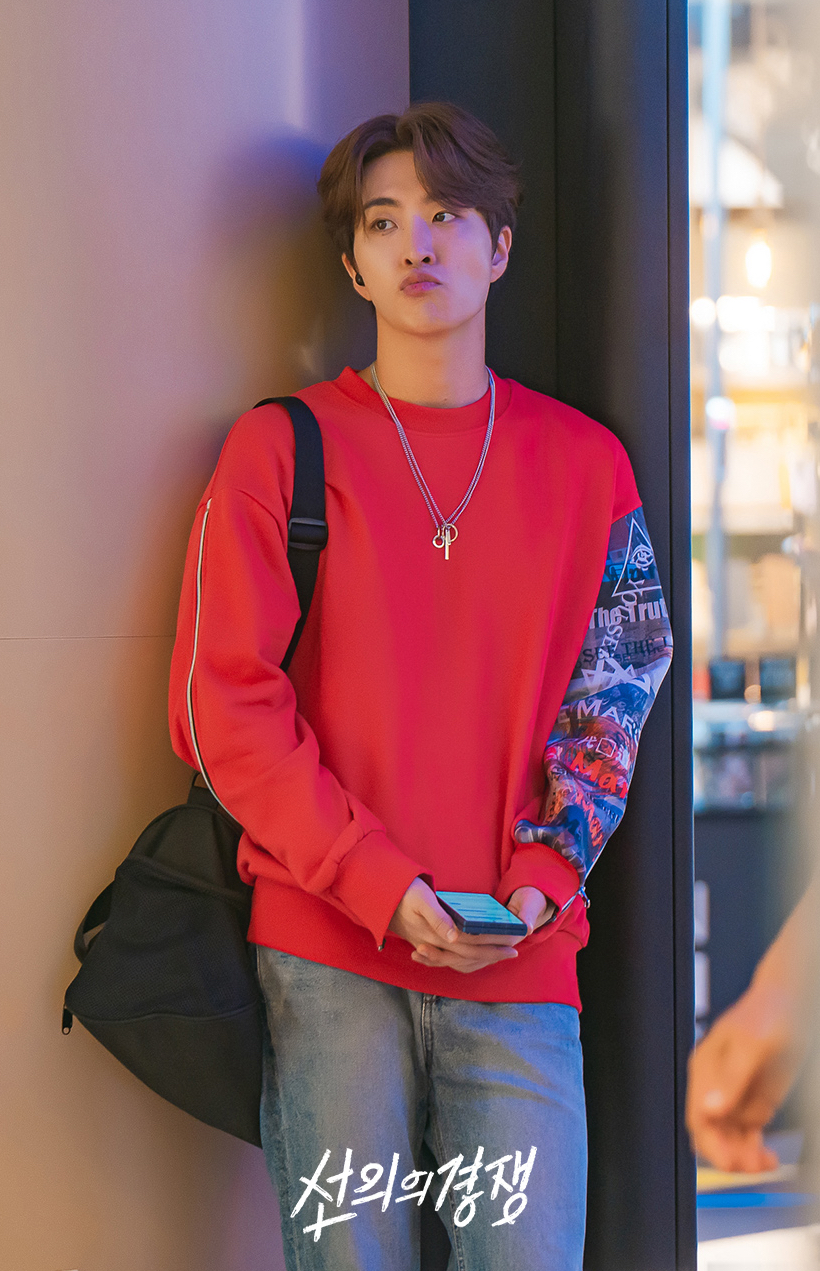 Behind-the-scenes cut of Youngjae (GOT7)