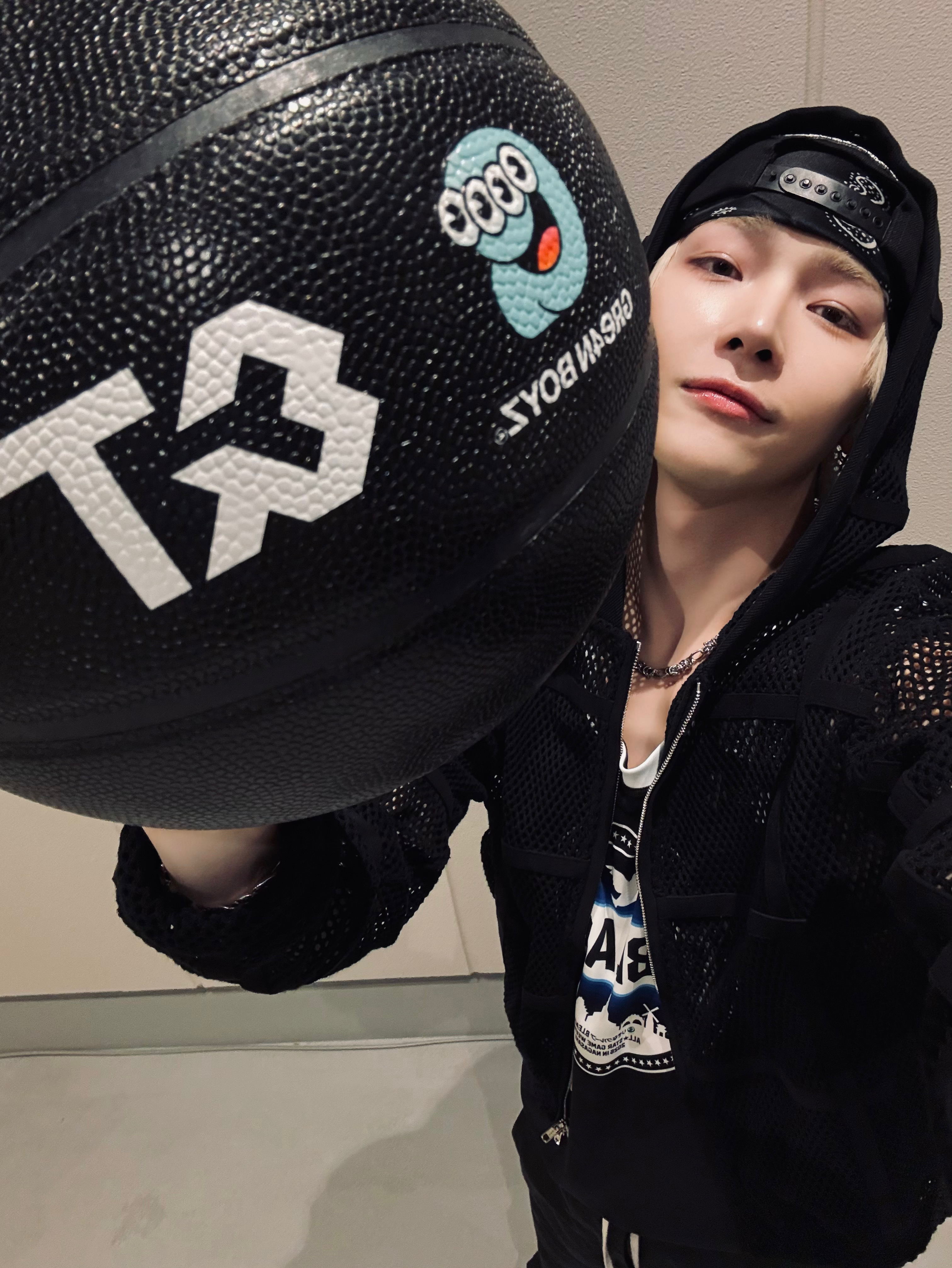 Latest photo of Nicholas (&TEAM)