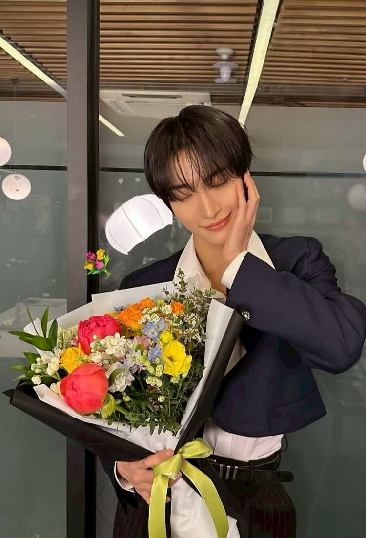 Behind-the-scenes cut of Seonghwa (ATEEZ)
