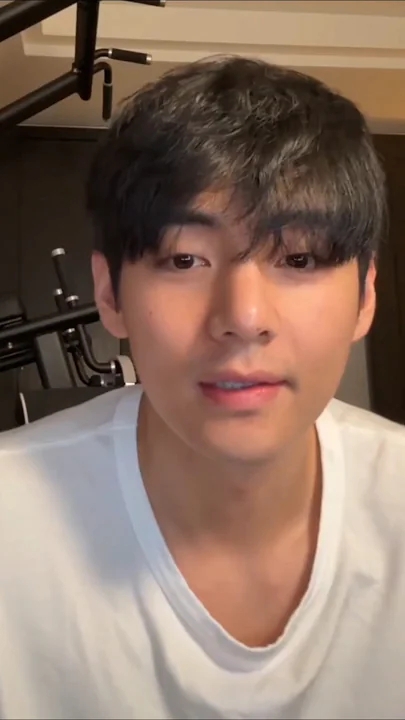 Today's most popular wallpaper in the V (BTS) community