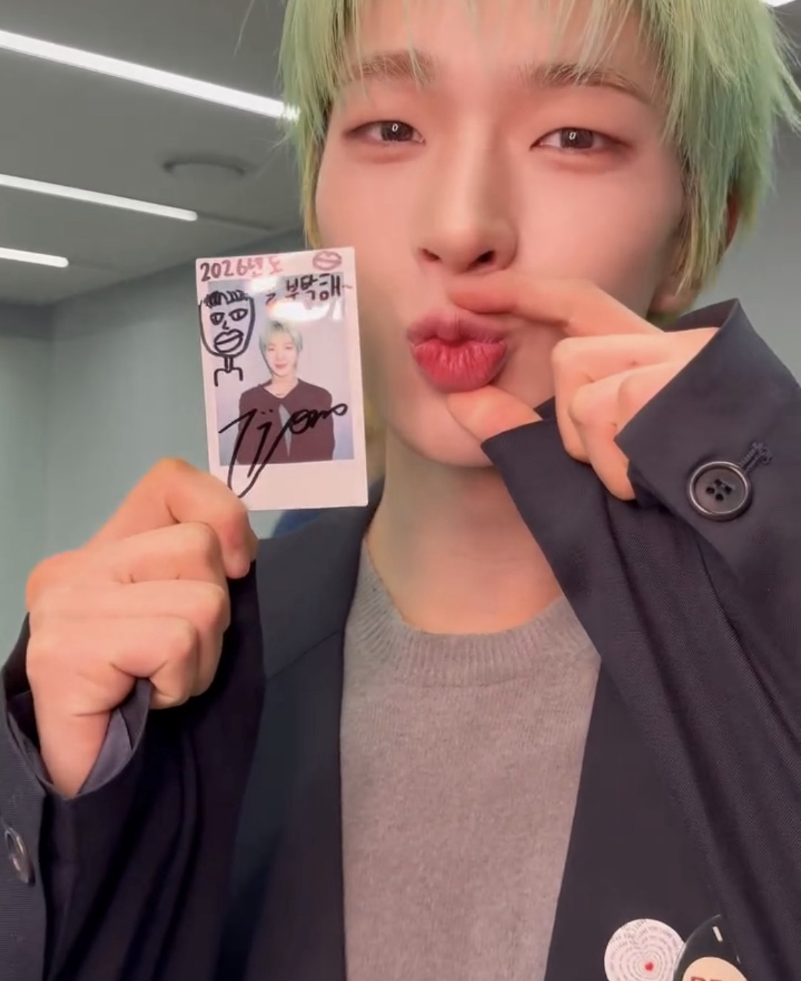 A moment captured by Tomoya (NEXZ)'s fan