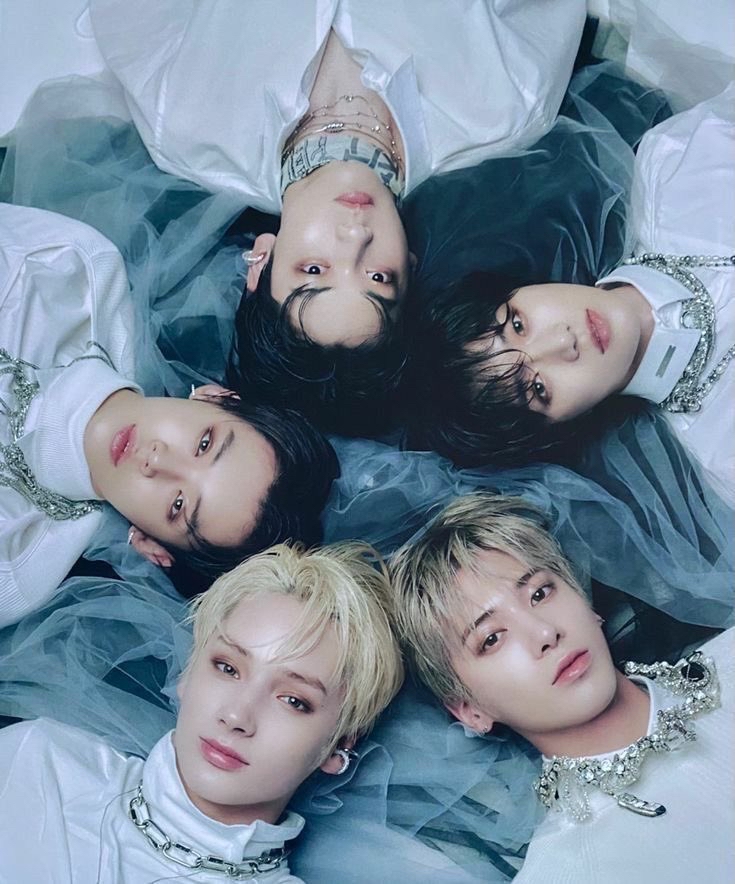 A moment captured by TOMORROW X TOGETHER's fan