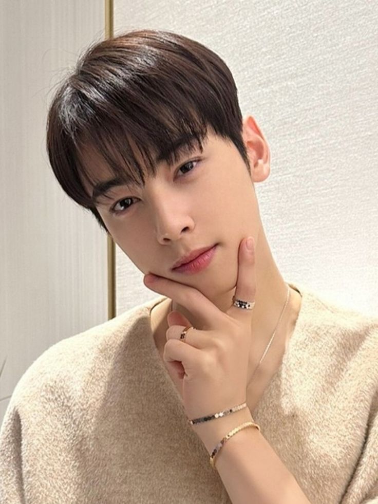 Latest photo of Eunwoo (ASTRO)