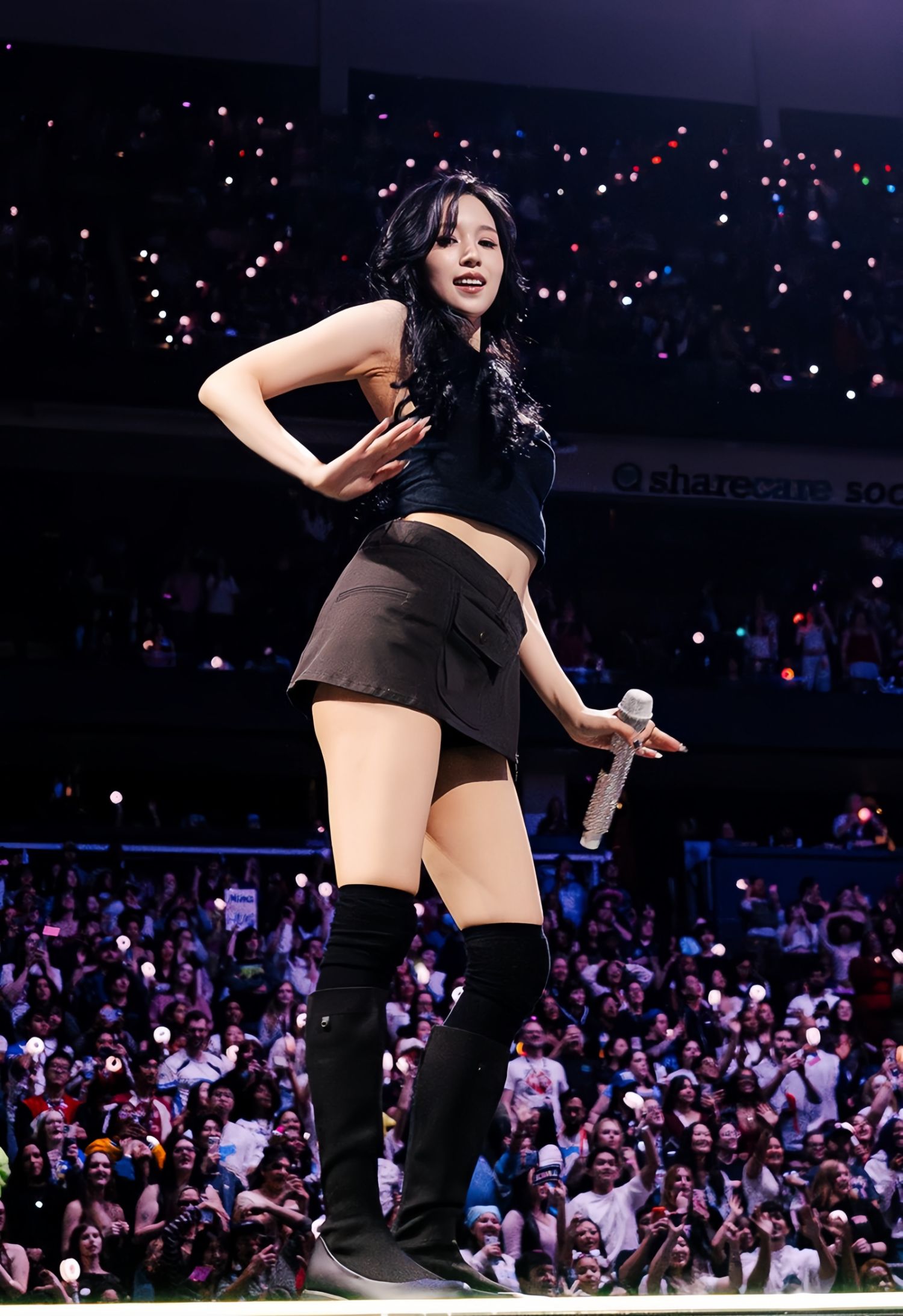 Foto aktivitas terbaru Mina (TWICE)