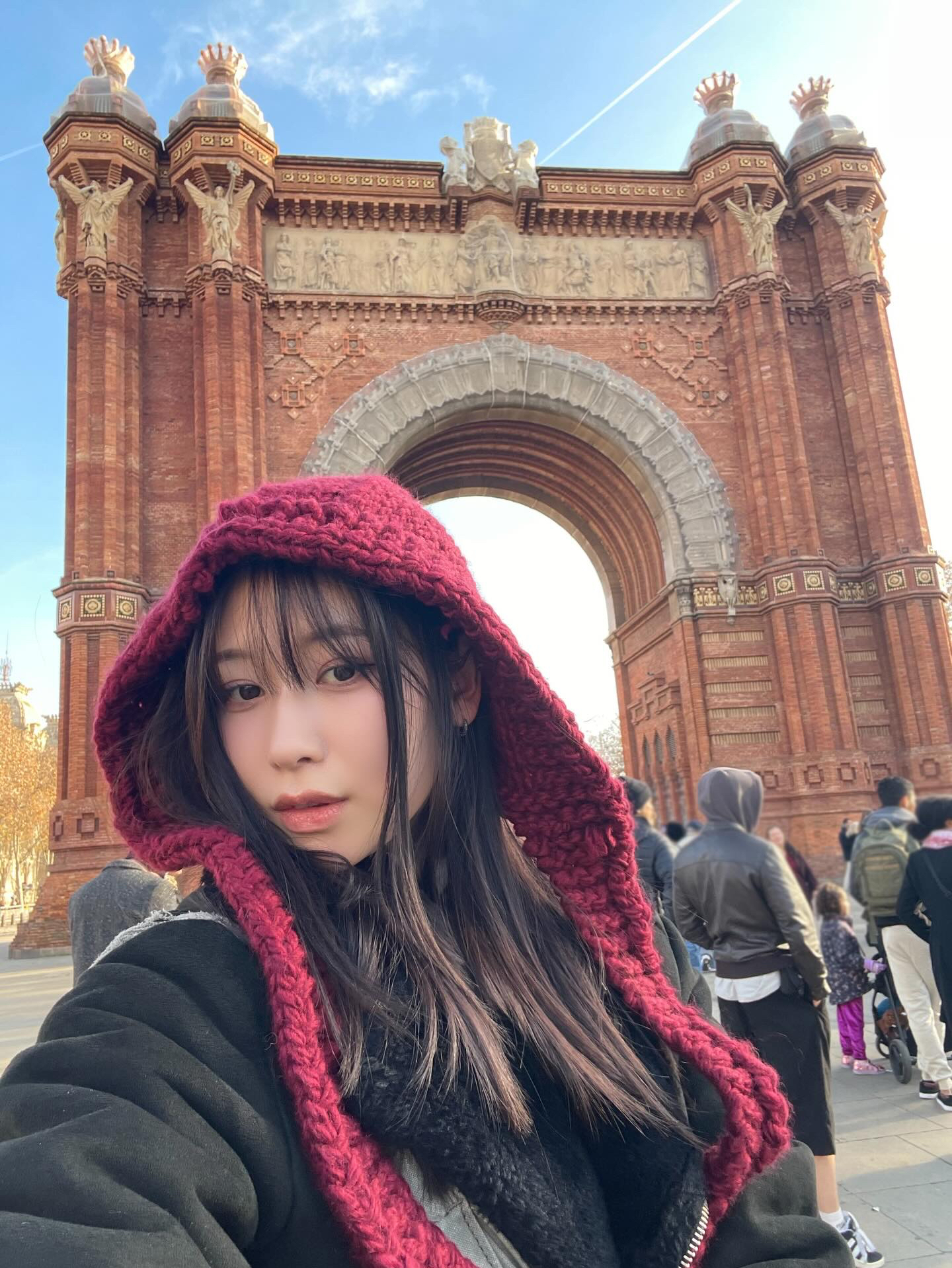 Behind-the-scenes cut of Kasahara Momona (ME:I)