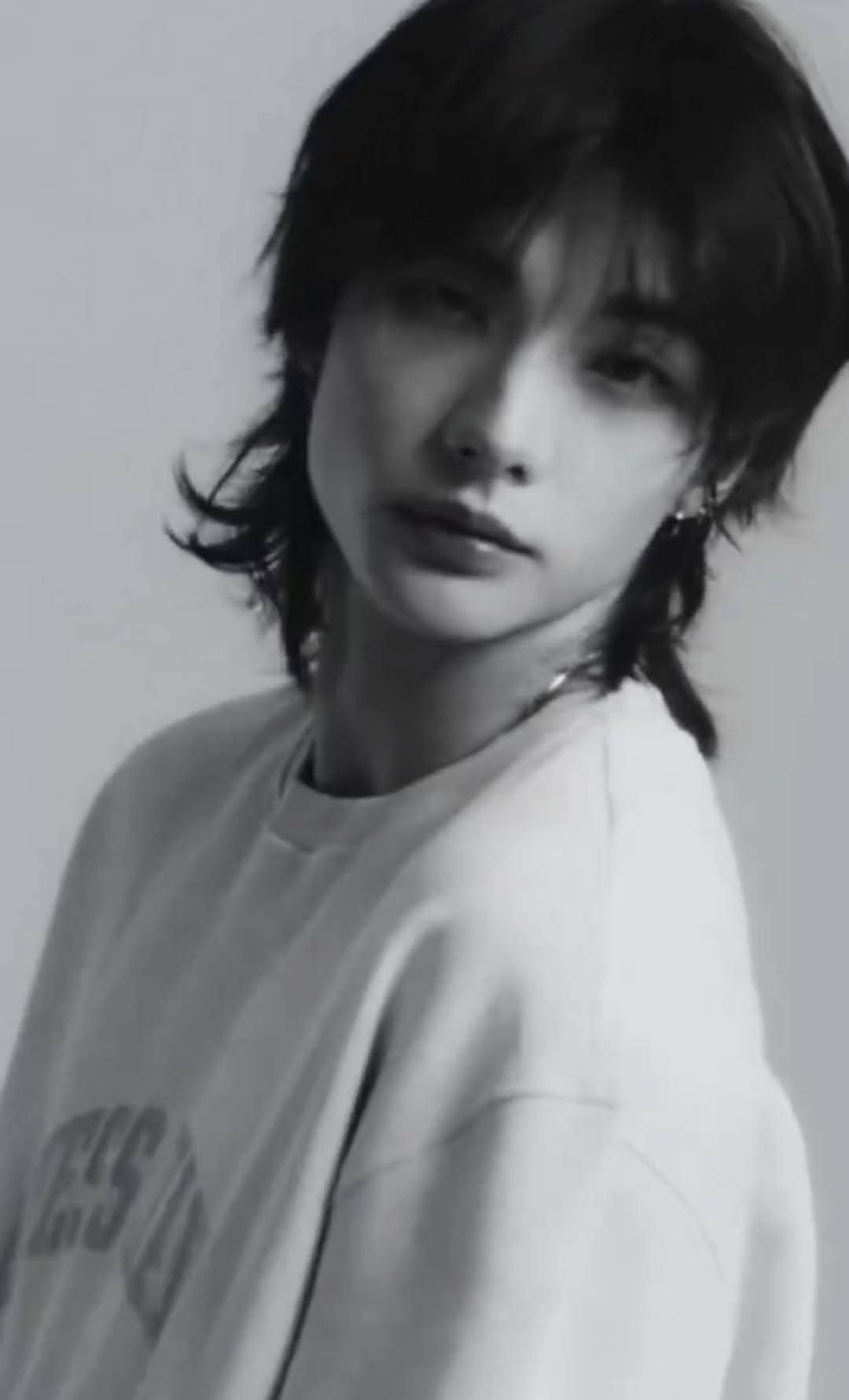 Behind-the-scenes cut of Hyunjin (Stray Kids)