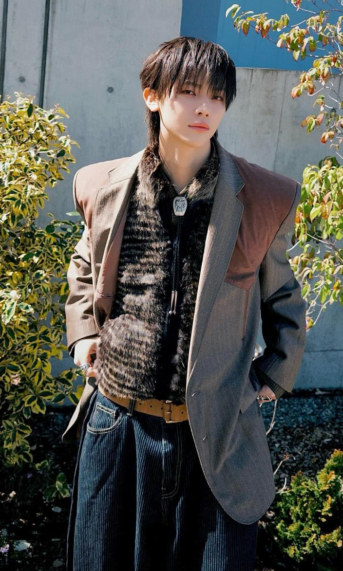 A moment captured by Nicholas (&TEAM)'s fan