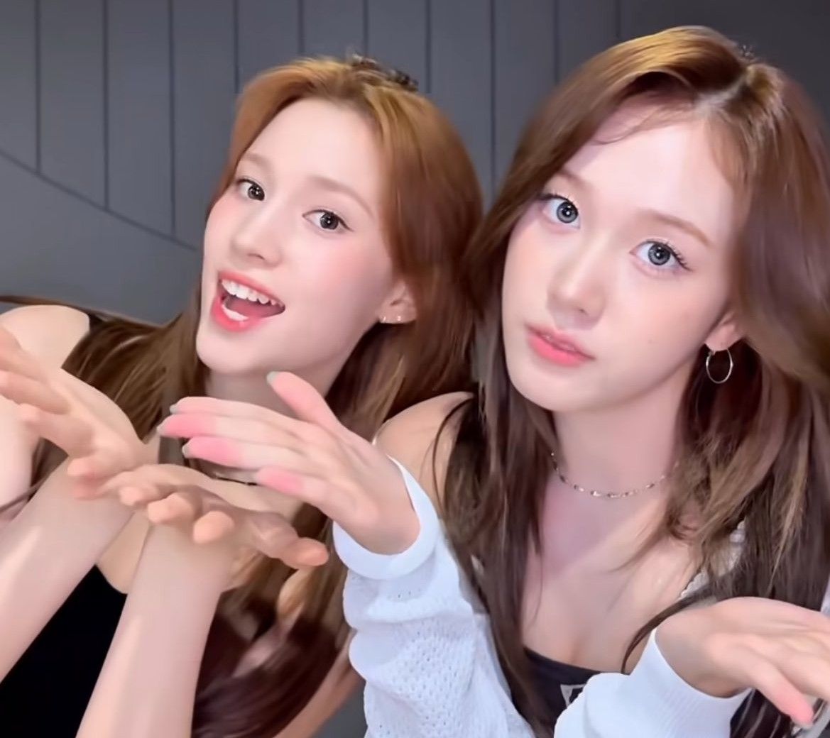 A moment captured by Huening Bahiyyih (Kep1er)'s fan