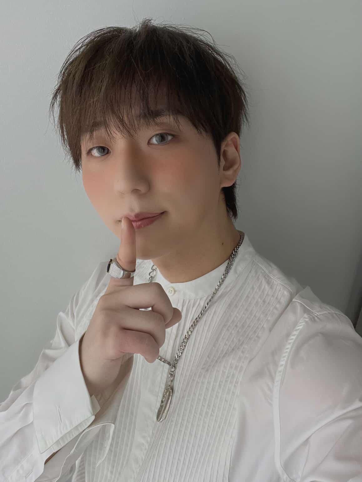 Recent activity shot of Xdinary Heroes